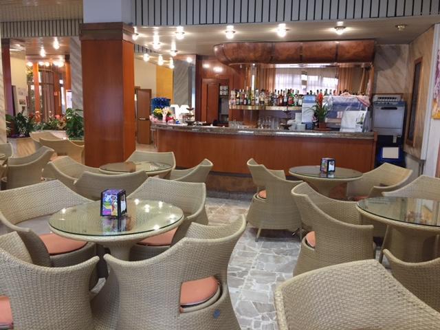 Hotel Kristall Diano Marina Esterno foto