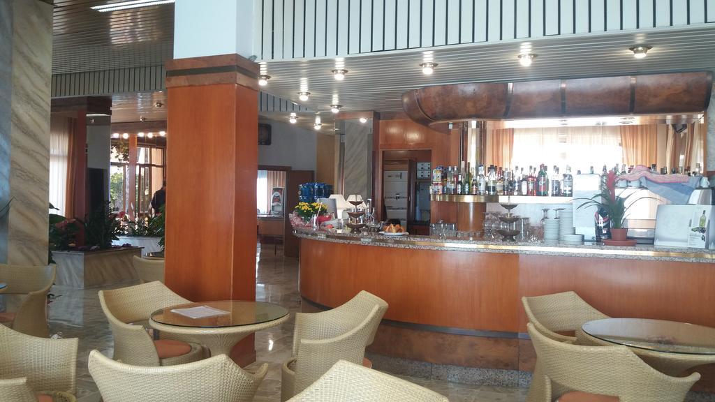 Hotel Kristall Diano Marina Esterno foto