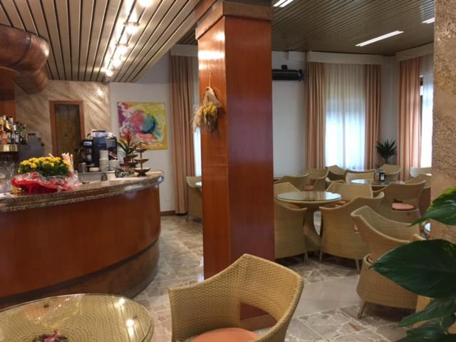 Hotel Kristall Diano Marina Esterno foto